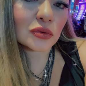 Meet your Posher, Claudia